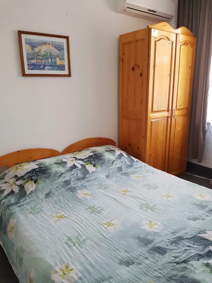 Guest Rooms Radost Balchik Exterior photo